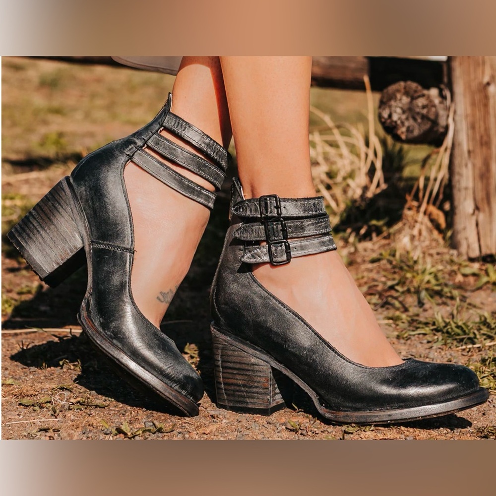 FREEBIRD RANDI Black Leather Mid-Heel Size 7